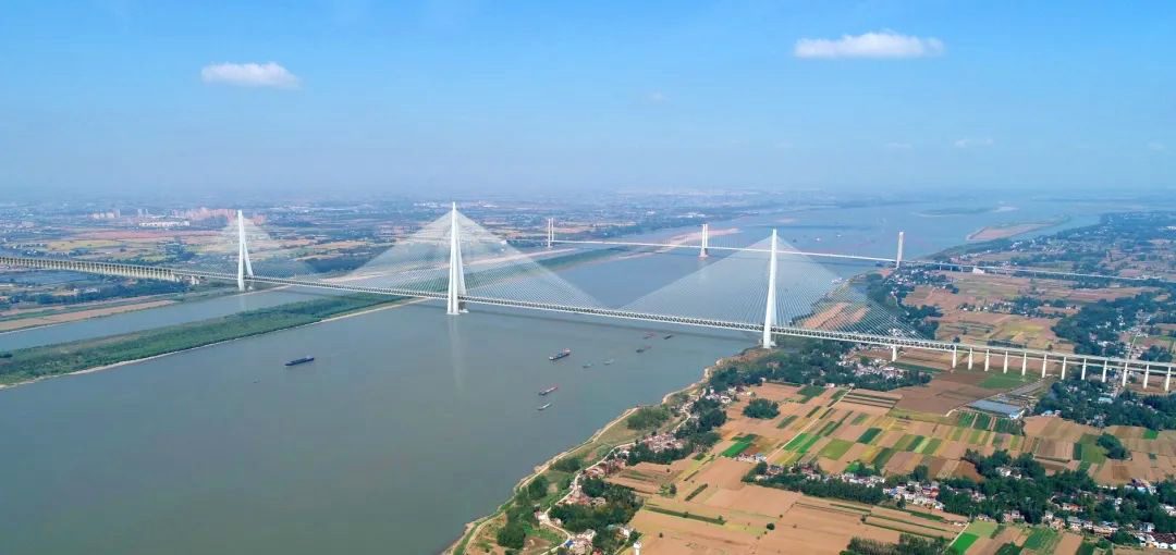 微特設(shè)備再次伴隨長江大橋建設(shè)